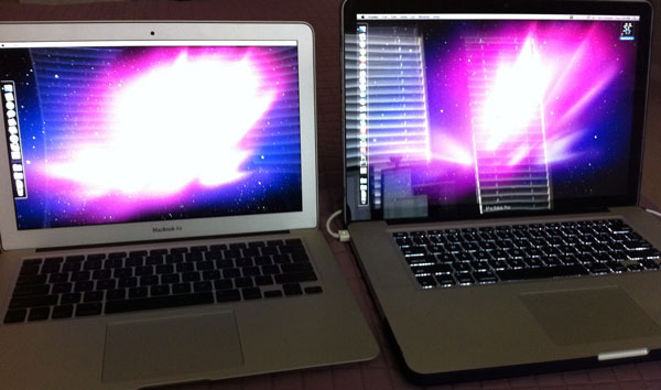 MacBook Air glossy reflective